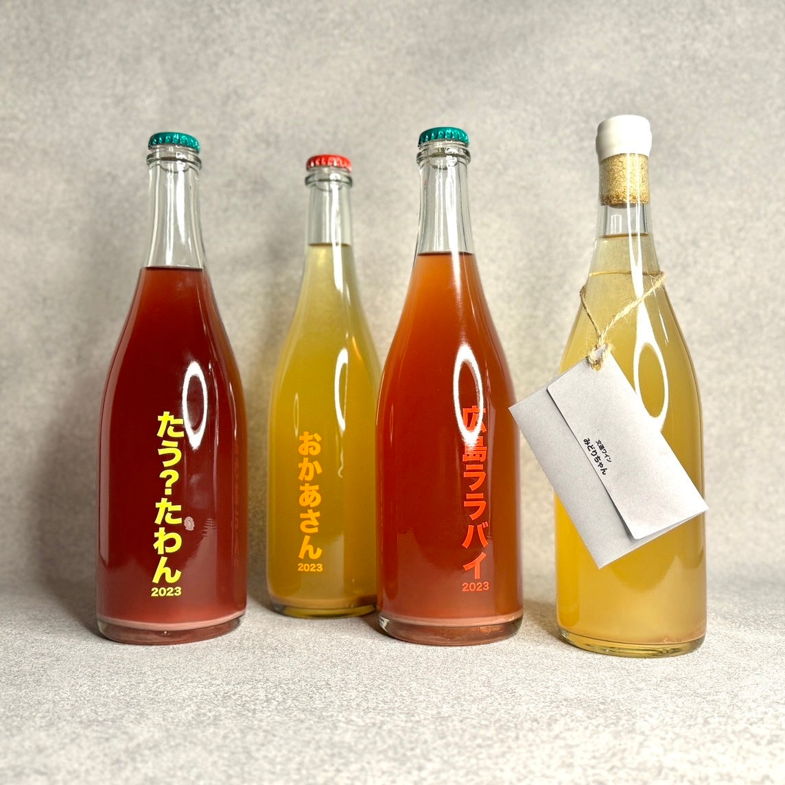 青い軽トラ 2023 / no.505(大三島みんなのワイナリー)