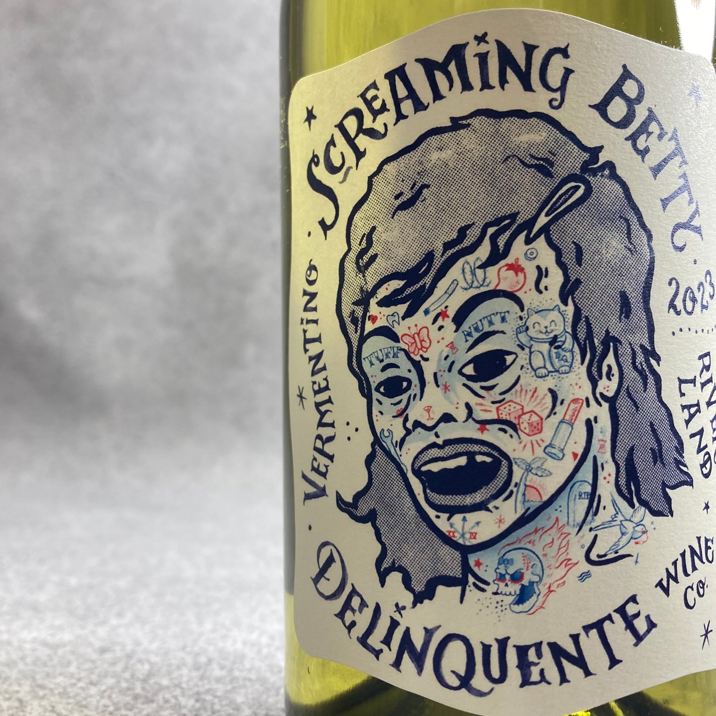 スクリーミング・ベティ 2023 / デリンクエンテ